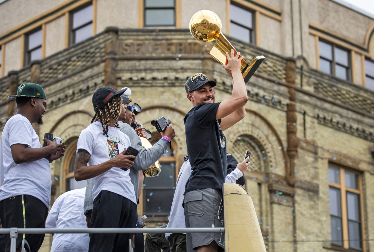 ‘Fear the Deer’: Midwest rapper Romey uses Bucks championship as ...